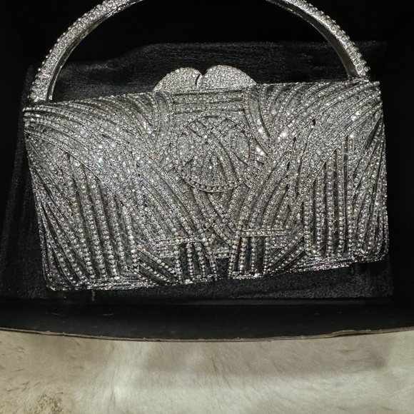Silver Swavorsky Crystal Clutch - Picture 5 of 6